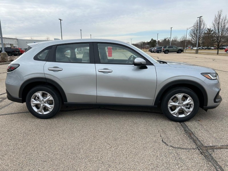Honda HR-V Vehicle Image 2