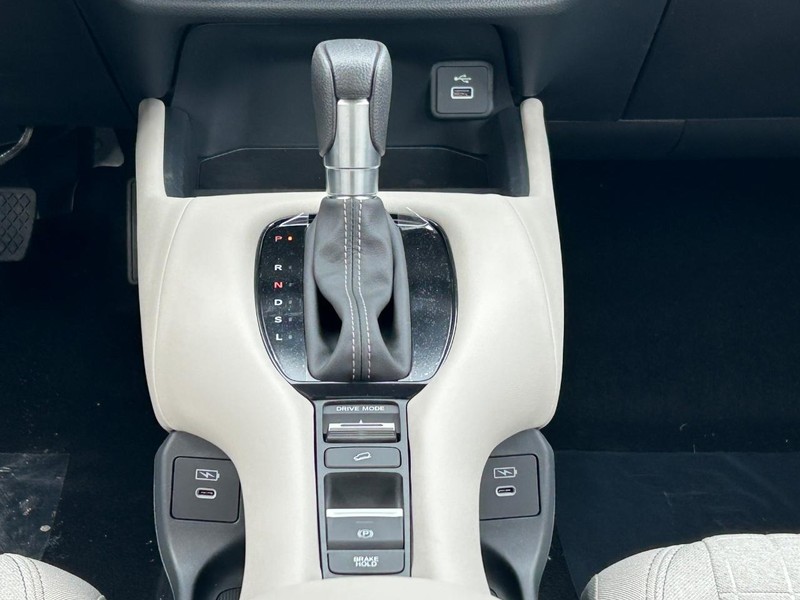 Honda HR-V Vehicle Image 8
