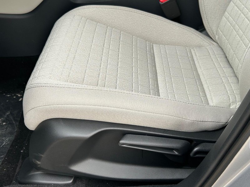 Honda HR-V Vehicle Image 15
