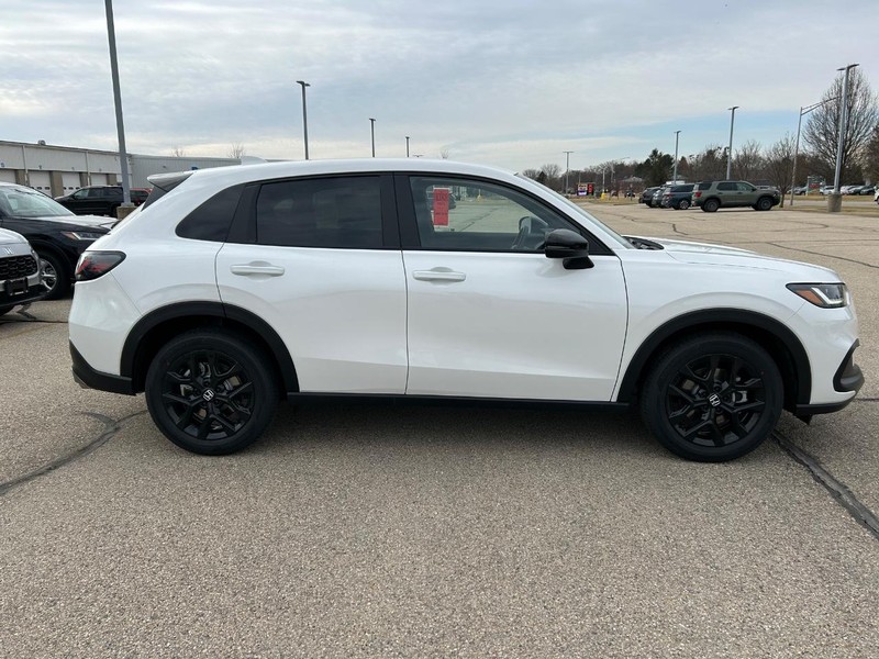 Honda HR-V Vehicle Image 2