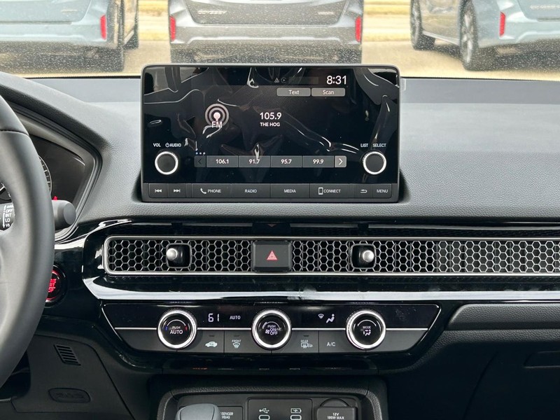Honda Civic Hatchback Vehicle Image 7