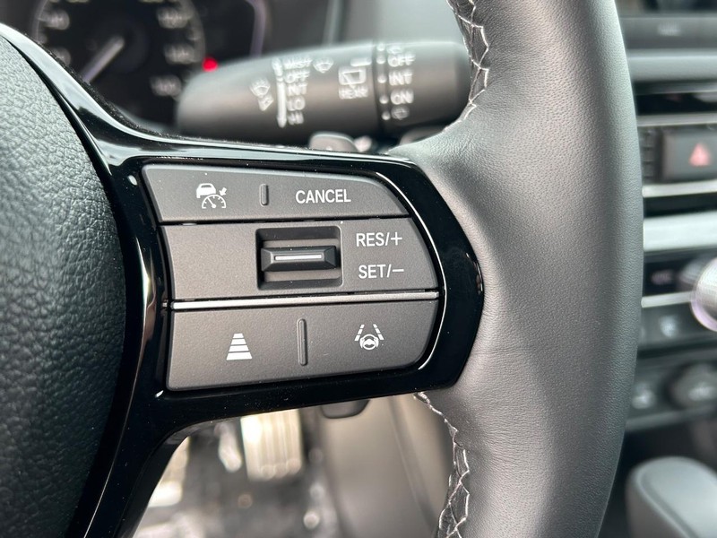 Honda Civic Hatchback Vehicle Image 12