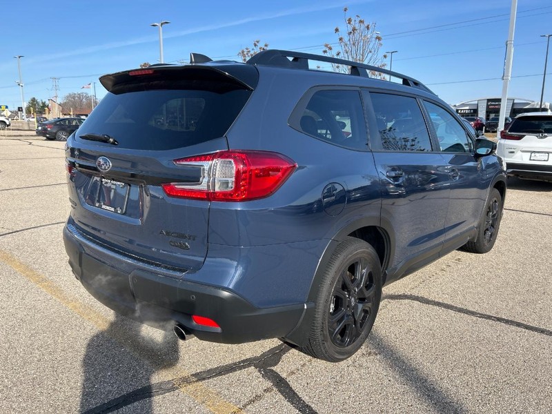 Subaru Ascent Vehicle Image 3