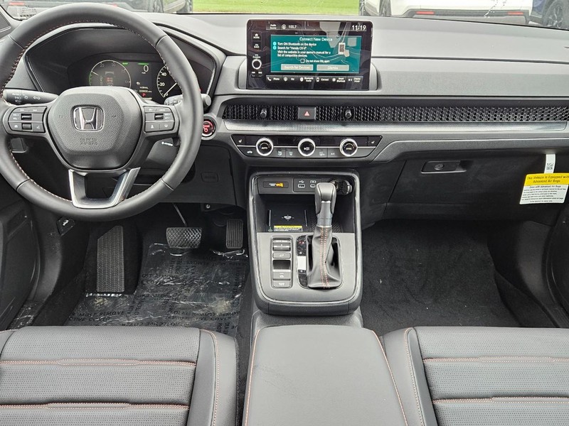 Honda CR-V Hybrid Vehicle Image 6