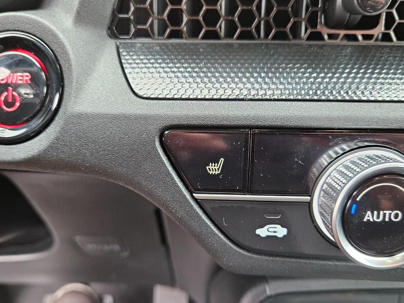 Honda CR-V Hybrid Vehicle Image 14
