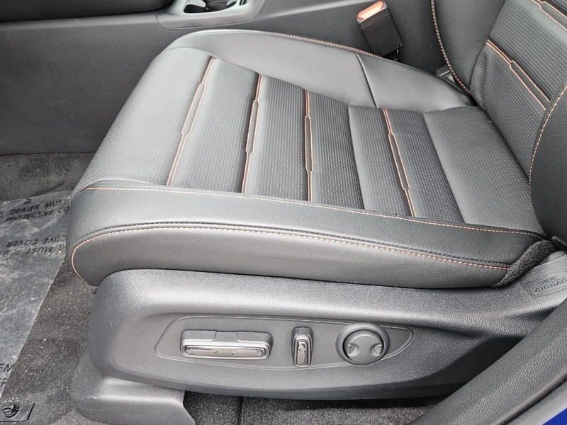 Honda CR-V Hybrid Vehicle Image 16