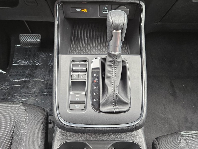Honda CR-V Vehicle Image 8