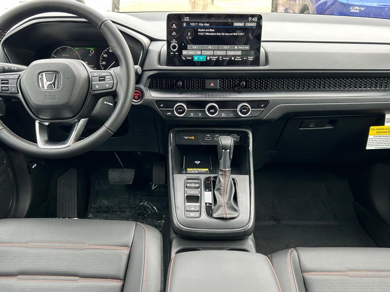 Honda CR-V Hybrid Vehicle Image 6