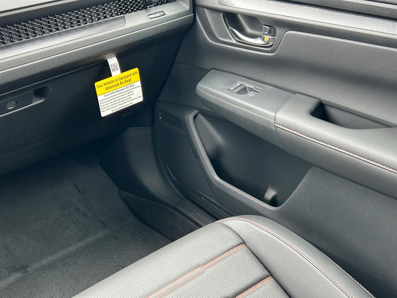 Honda CR-V Hybrid Vehicle Image 10