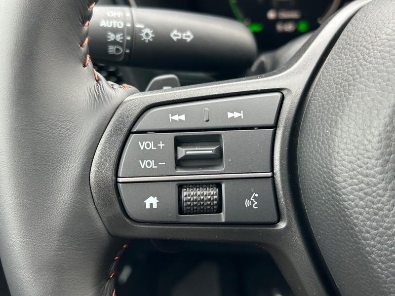Honda CR-V Hybrid Vehicle Image 11