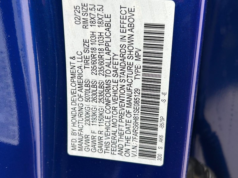 Honda CR-V Hybrid Vehicle Image 17