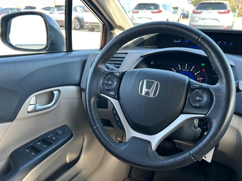 Honda Civic Sedan Vehicle Image 13