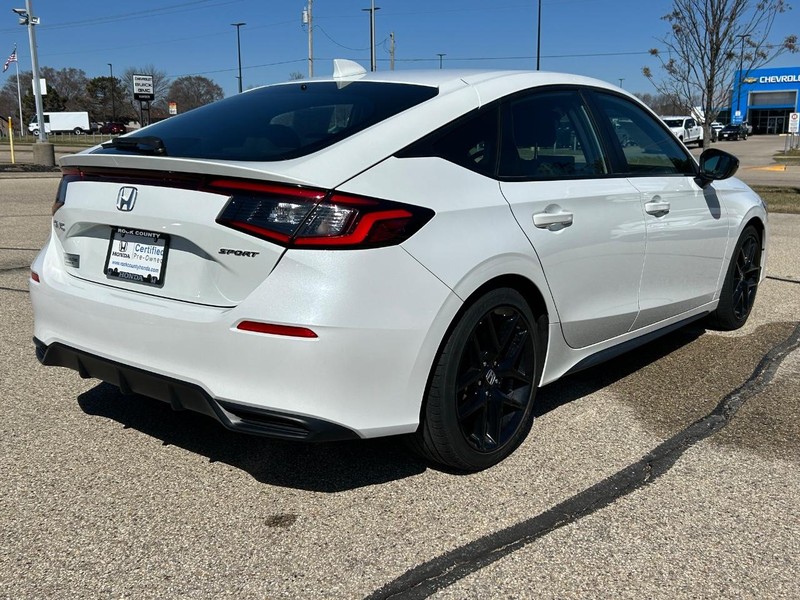 Honda Civic Hatchback Vehicle Image 3