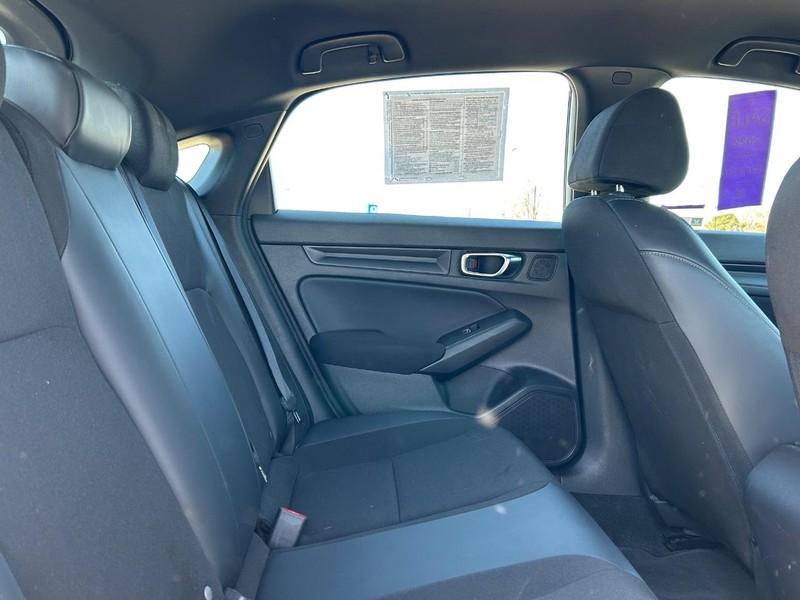 Honda Civic Hatchback Vehicle Image 9