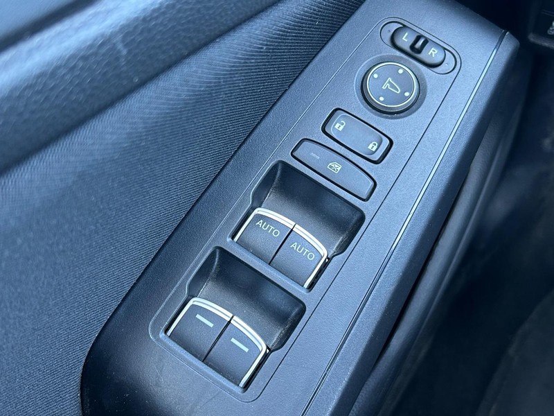 Honda Civic Hatchback Vehicle Image 19