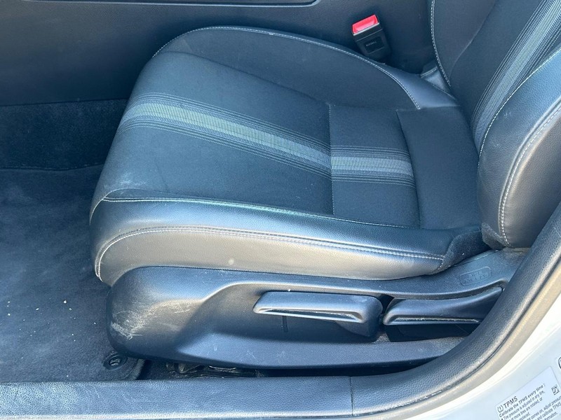 Honda Civic Hatchback Vehicle Image 20