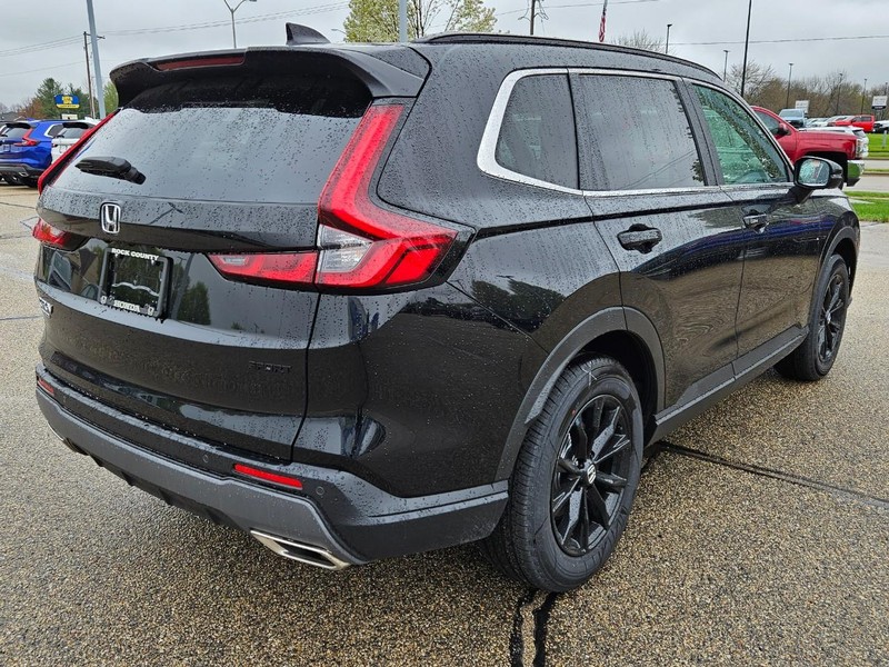 Honda CR-V Hybrid Vehicle Image 3