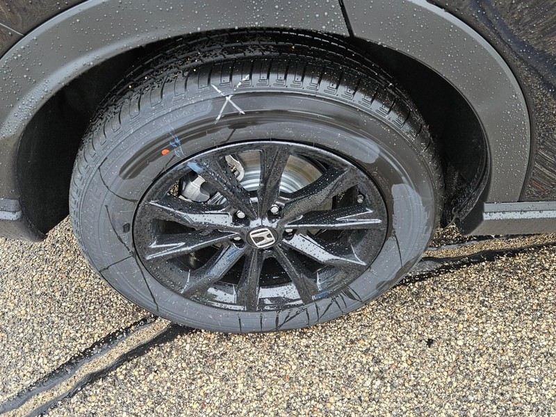 Honda CR-V Hybrid Vehicle Image 4