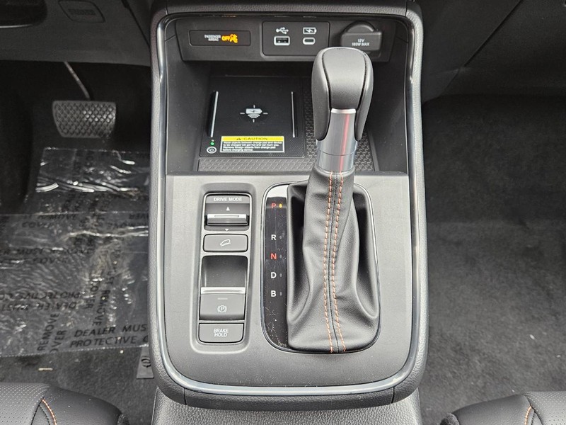 Honda CR-V Hybrid Vehicle Image 8