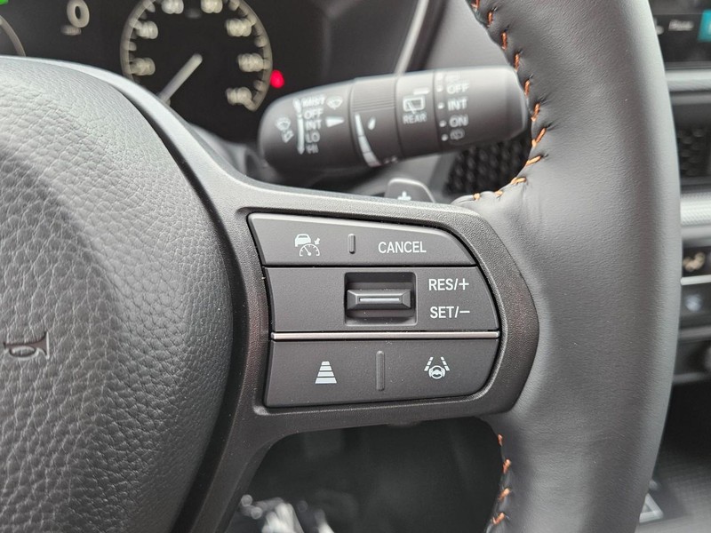 Honda CR-V Hybrid Vehicle Image 13