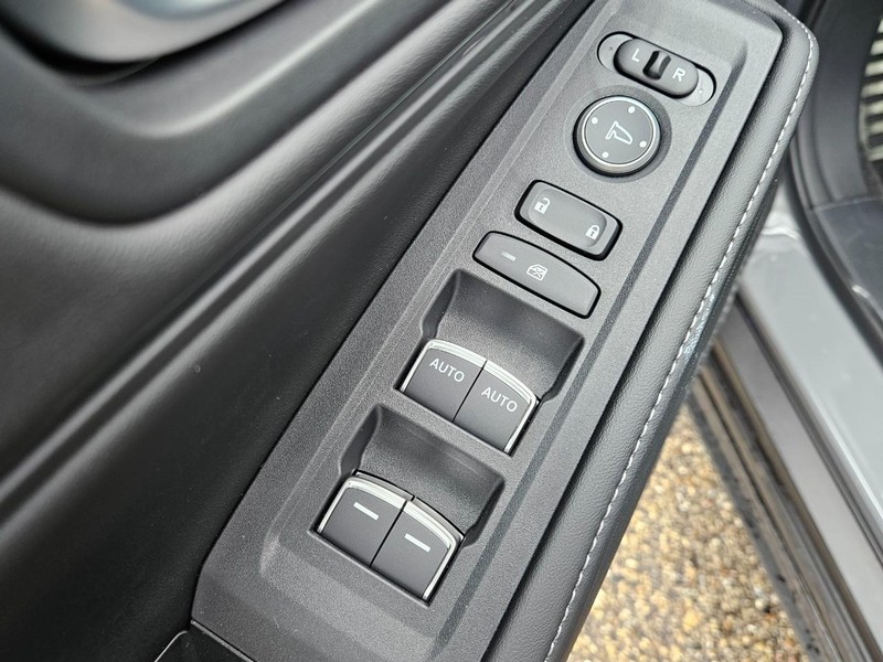 Honda Accord Hybrid Vehicle Image 15