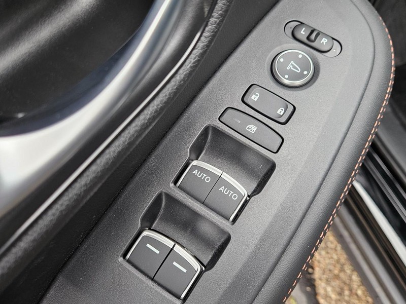 Honda HR-V Vehicle Image 15