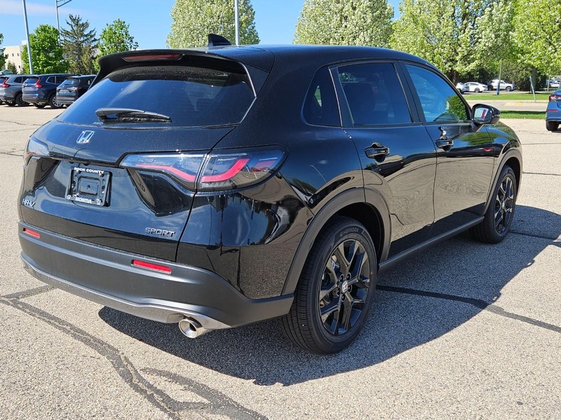 Honda HR-V Vehicle Image 3