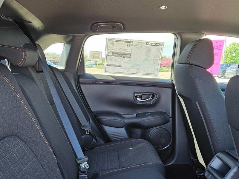 Honda HR-V Vehicle Image 5