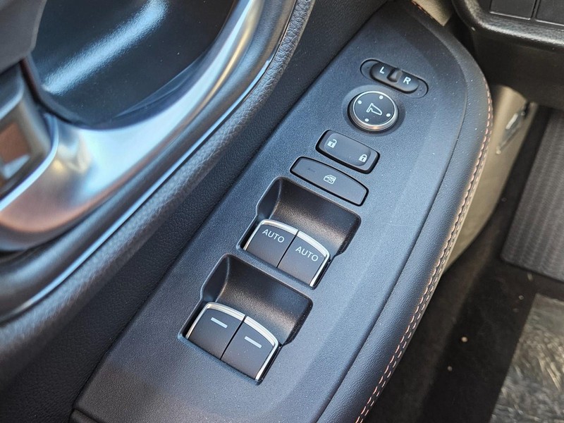 Honda HR-V Vehicle Image 15