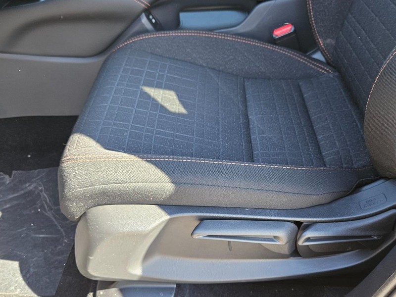 Honda HR-V Vehicle Image 16
