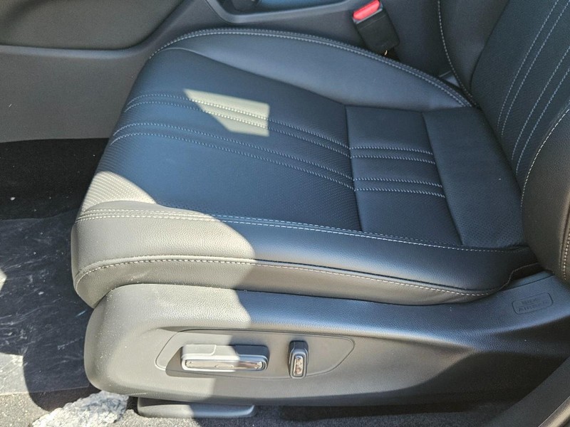 Honda HR-V Vehicle Image 16