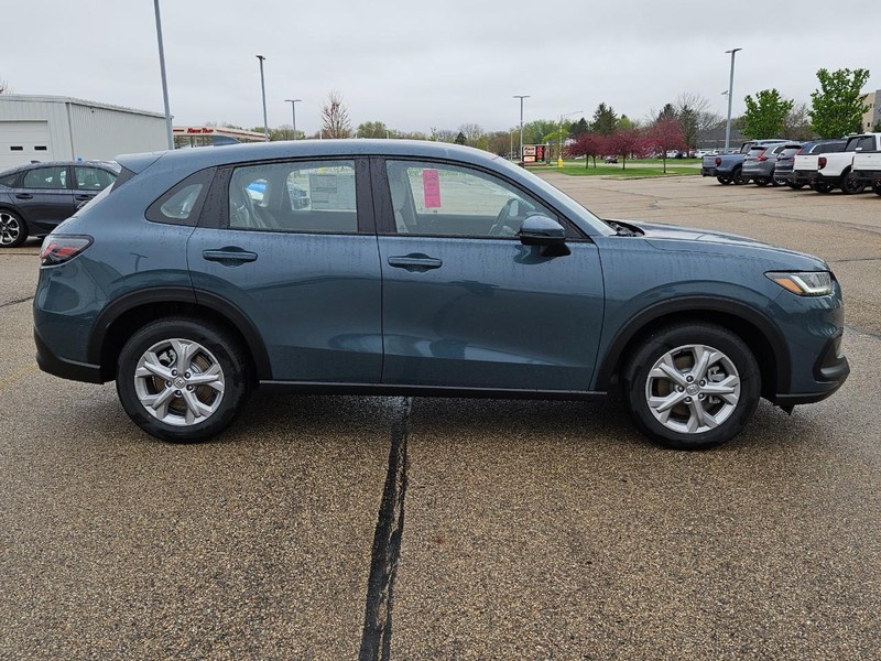 Honda HR-V Vehicle Image 2
