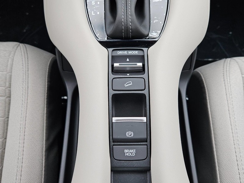 Honda HR-V Vehicle Image 9