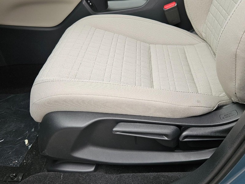 Honda HR-V Vehicle Image 16