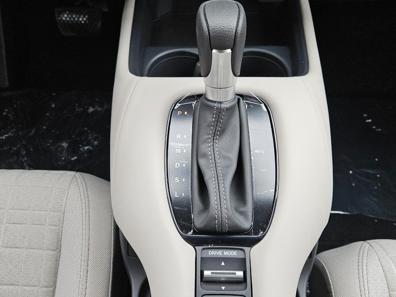 Honda HR-V Vehicle Image 8
