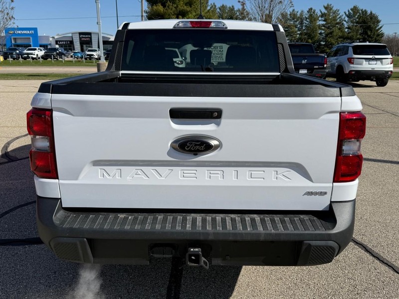 Ford Maverick Vehicle Image 4