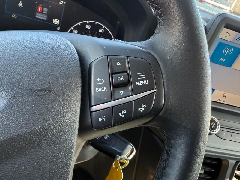 Ford Maverick Vehicle Image 17