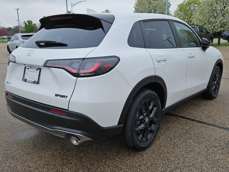 Honda HR-V Vehicle Image 3