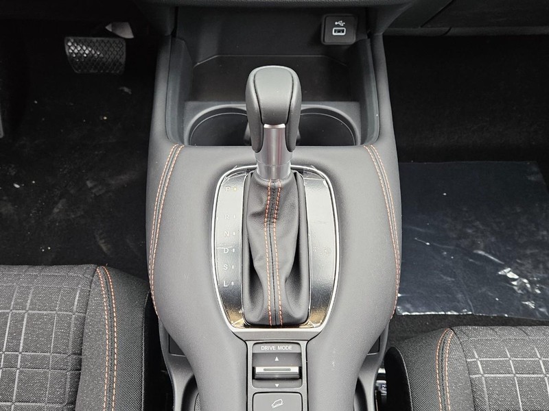 Honda HR-V Vehicle Image 8
