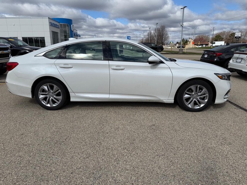 Honda Accord Sedan Vehicle Image 2