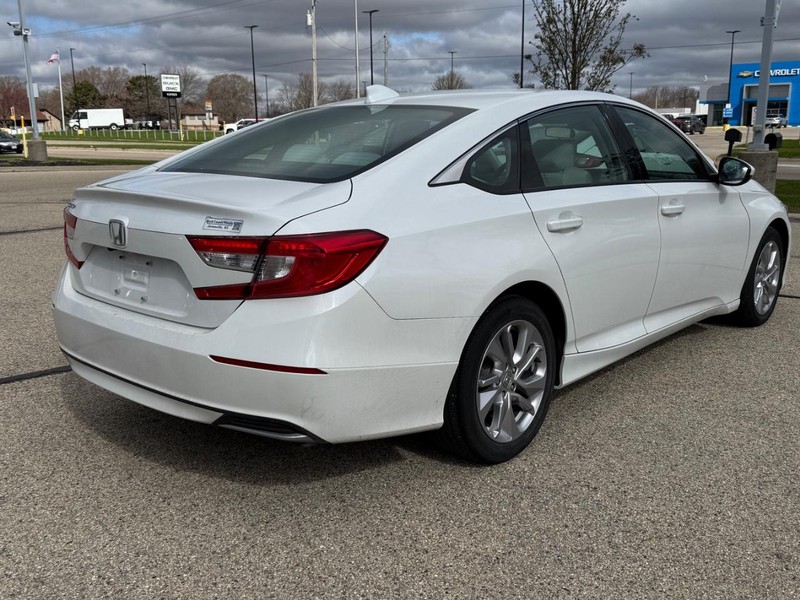 Honda Accord Sedan Vehicle Image 3