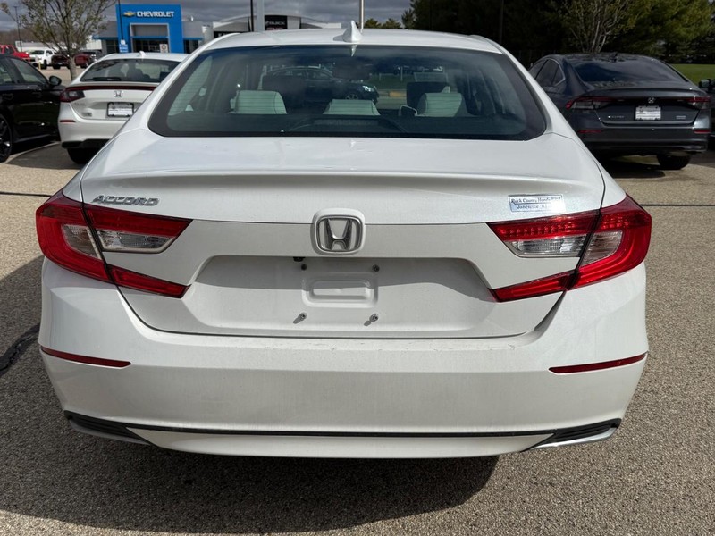 Honda Accord Sedan Vehicle Image 4