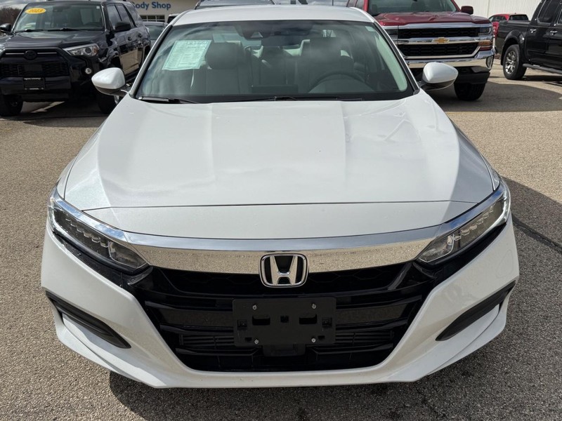 Honda Accord Sedan Vehicle Image 8