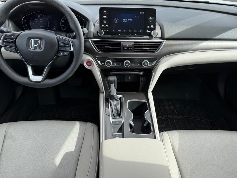 Honda Accord Sedan Vehicle Image 10