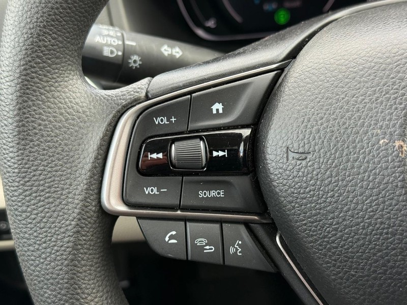 Honda Accord Sedan Vehicle Image 15