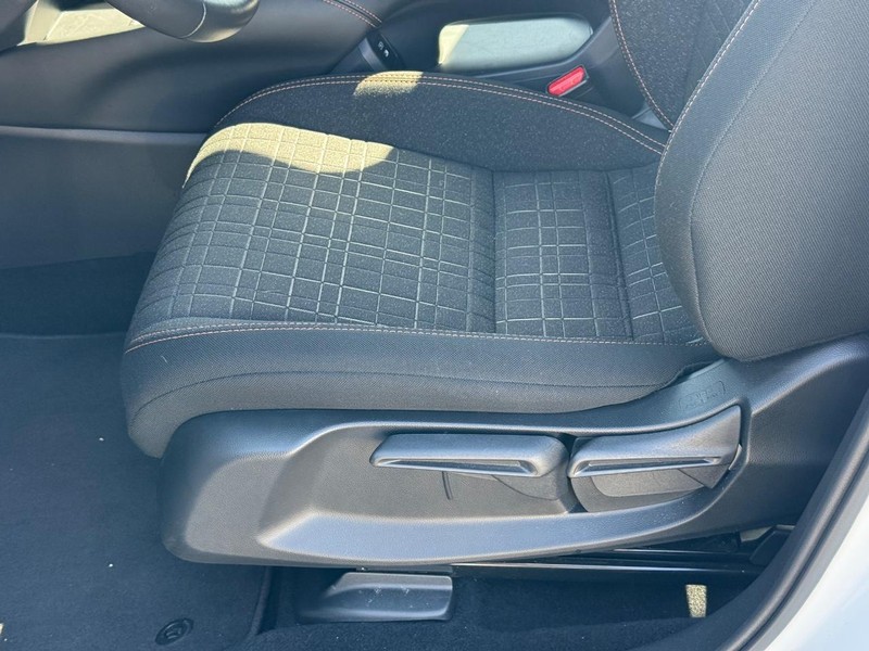 Honda HR-V Vehicle Image 22