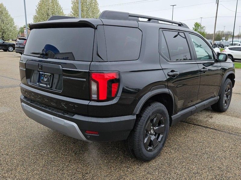 Honda Passport Vehicle Image 3