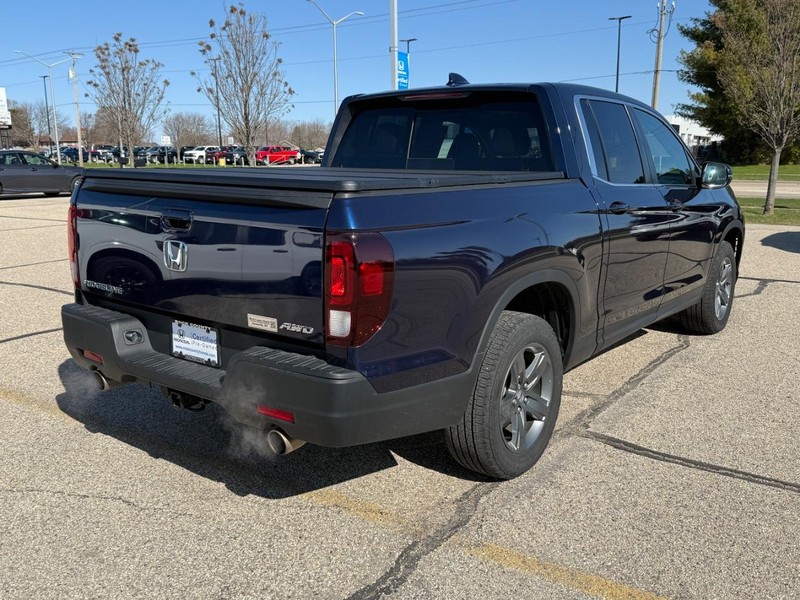 Honda Ridgeline Vehicle Image 3