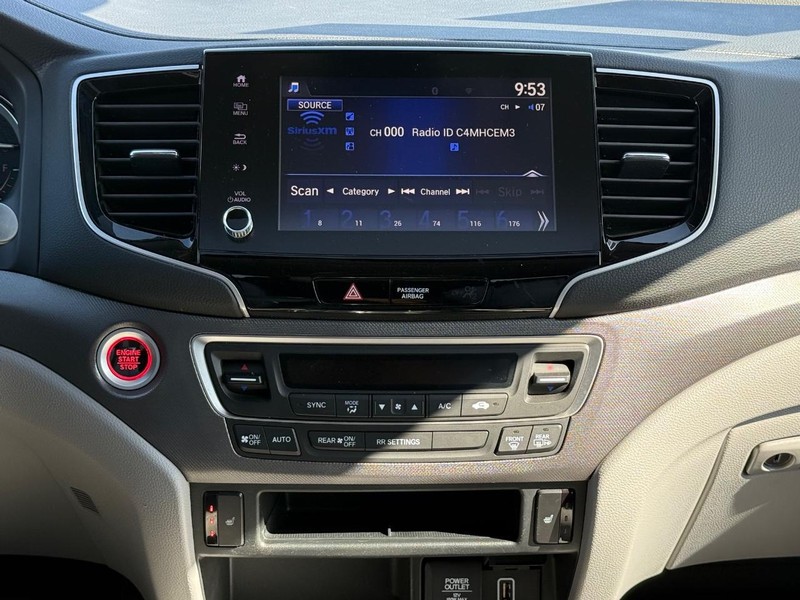 Honda Ridgeline Vehicle Image 11