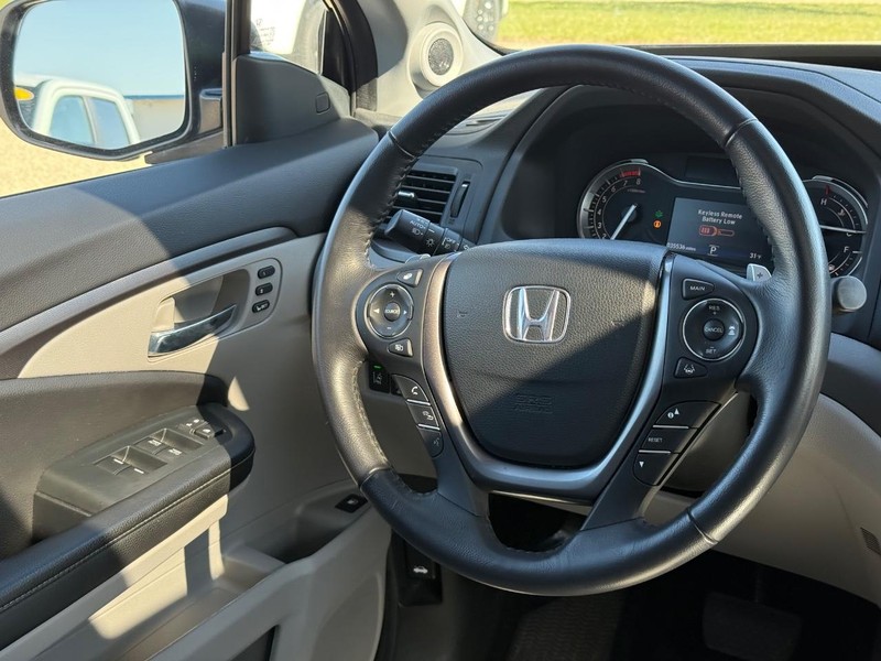 Honda Ridgeline Vehicle Image 13